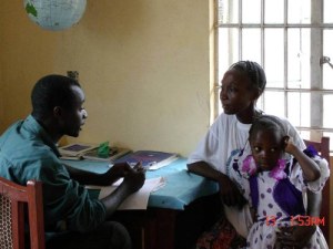 Community paralegals have proved successful in other African countries, such as Sierra Leone. (Photo: Timap for Justice)